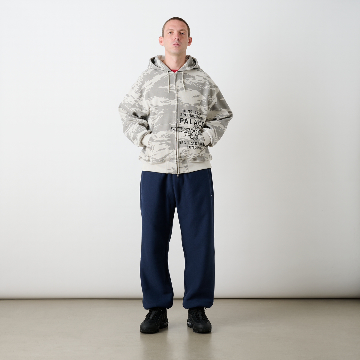 Palace Skateboards Unisex Jogger NAVY