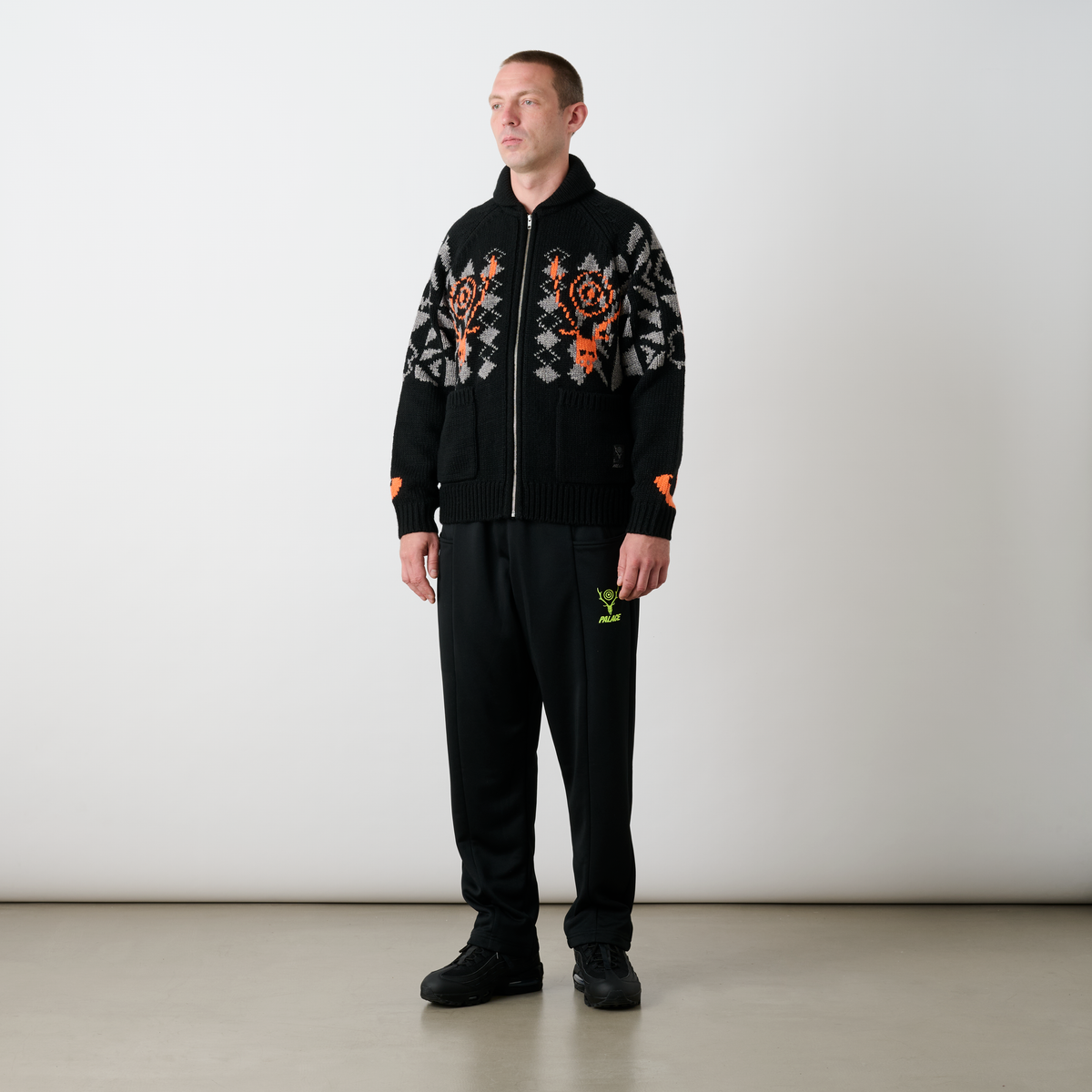 Palace South2 West8 Cowichan KNIT Black