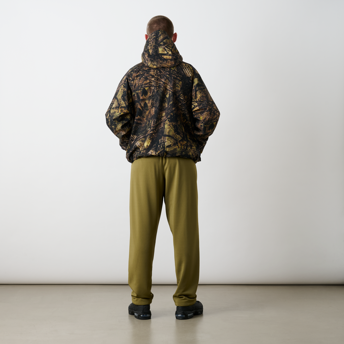 Palace South2 West8 River TREK Jacket Olive CAMO