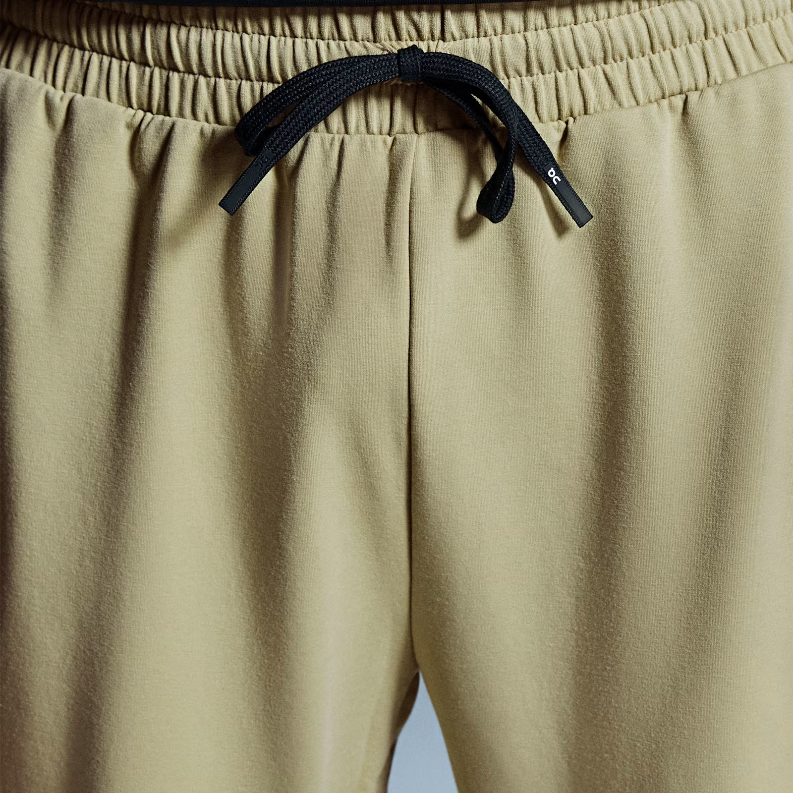 On Studio Joggers Caper