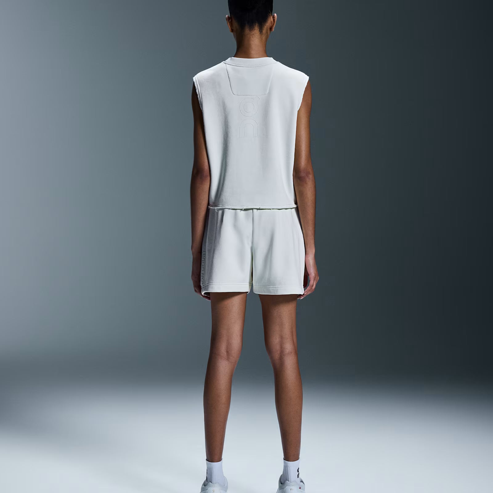 On Open Club Crew Crop White (Women'S)