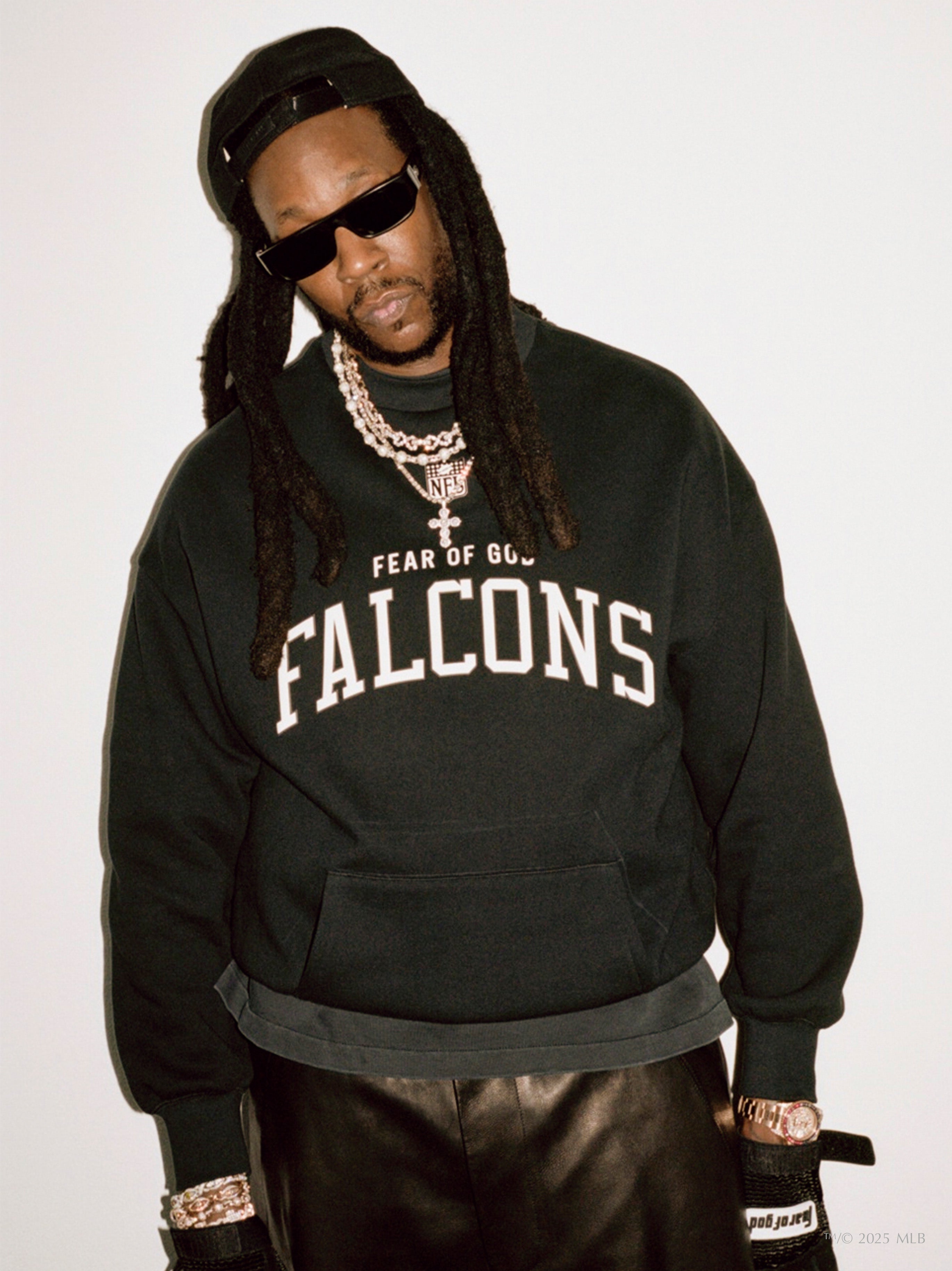 Essentials Essentials Falcons Crewneck Black