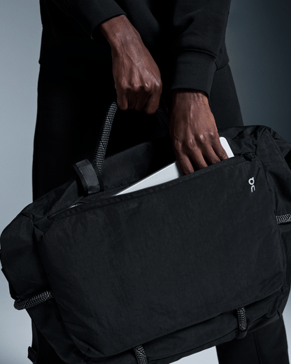 On Track Pack 40L Elite Black | Magnet