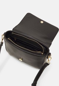 Valentino Special Martu Handbag Nero