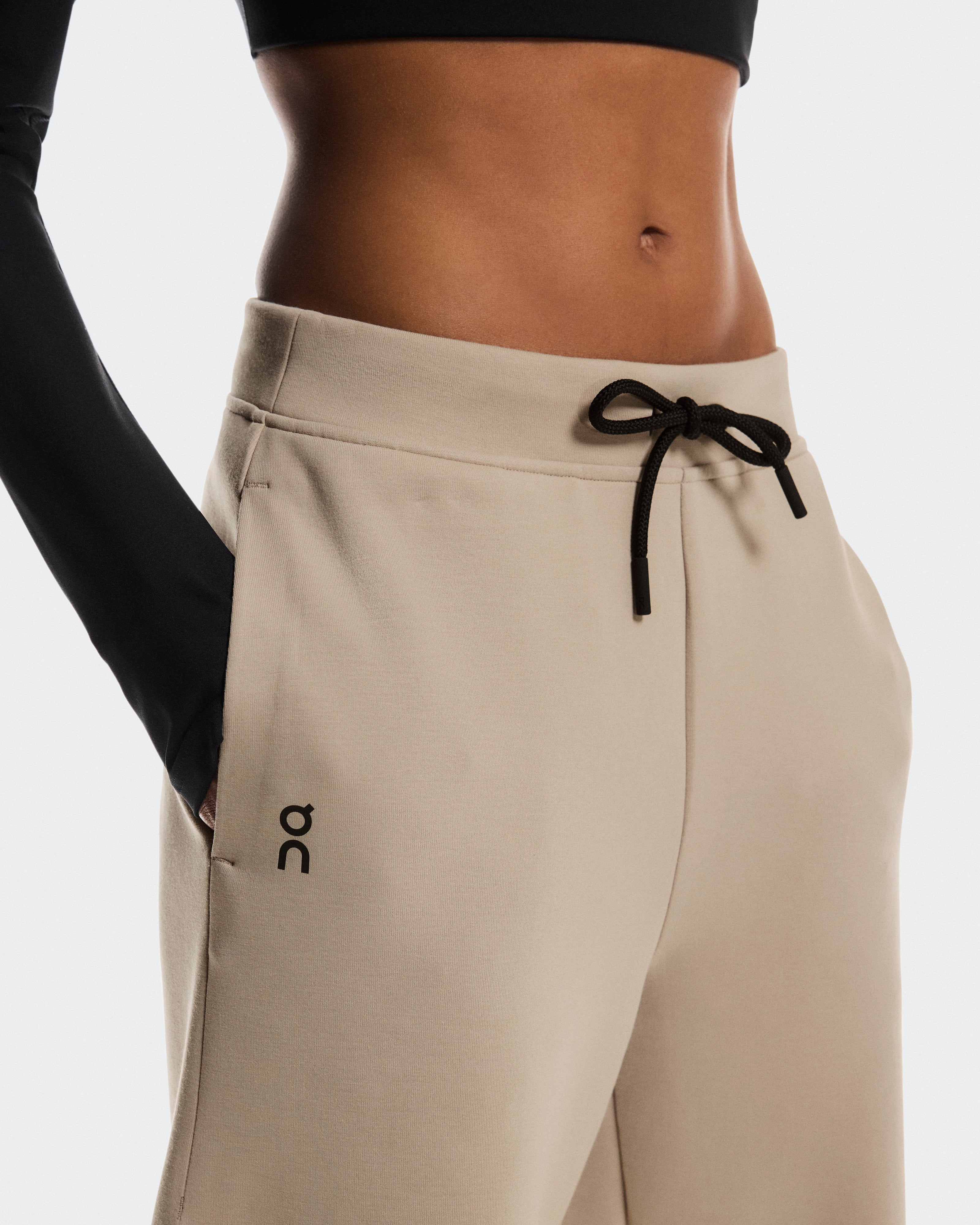 On Focus Tech Sweatpants Desert (Women'S)