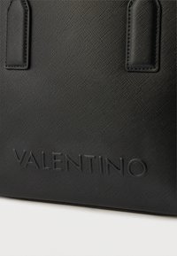 Valentino Pandia Re Handbag Nero
