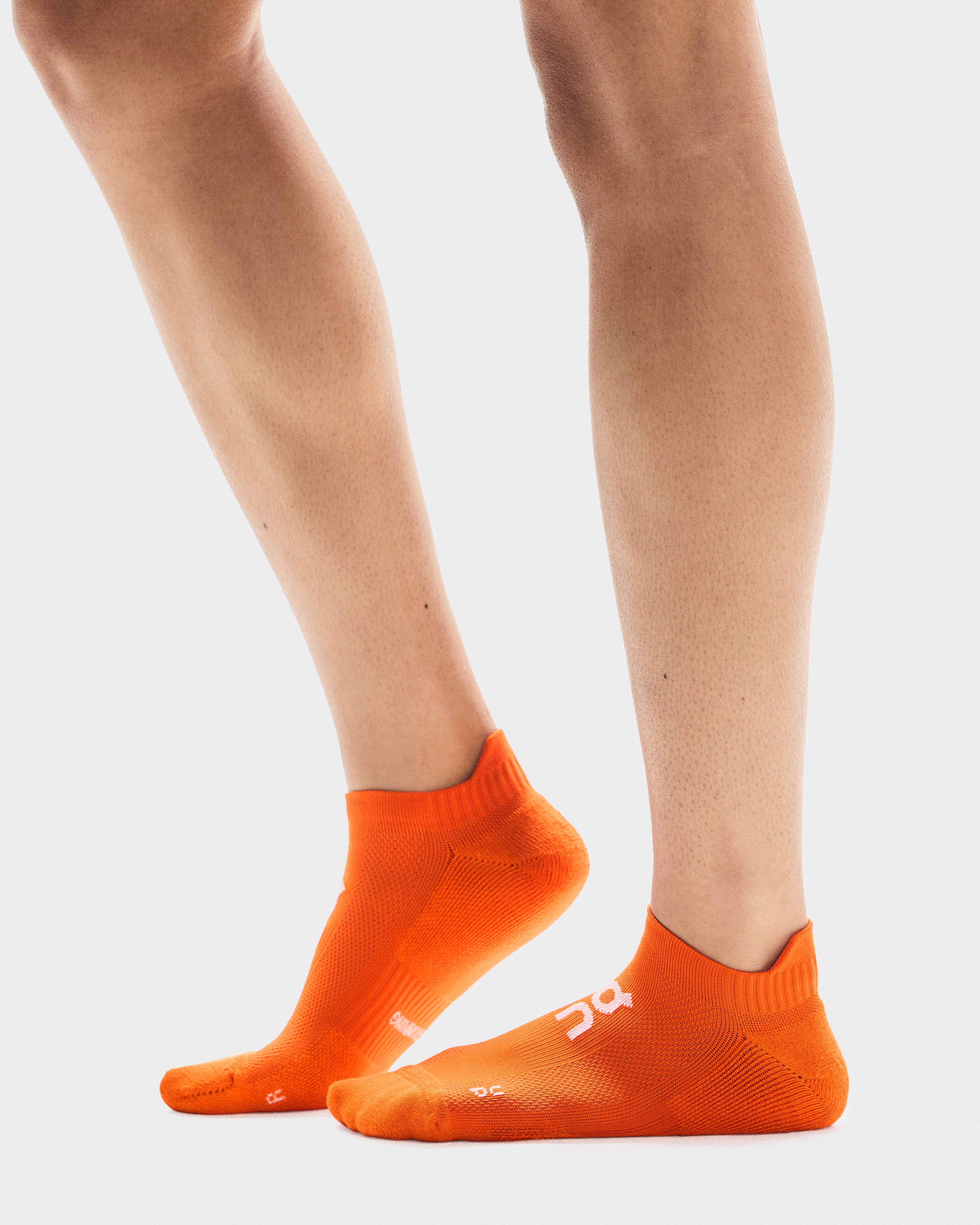 On Core Run Sock Low 2P Flame | Pink