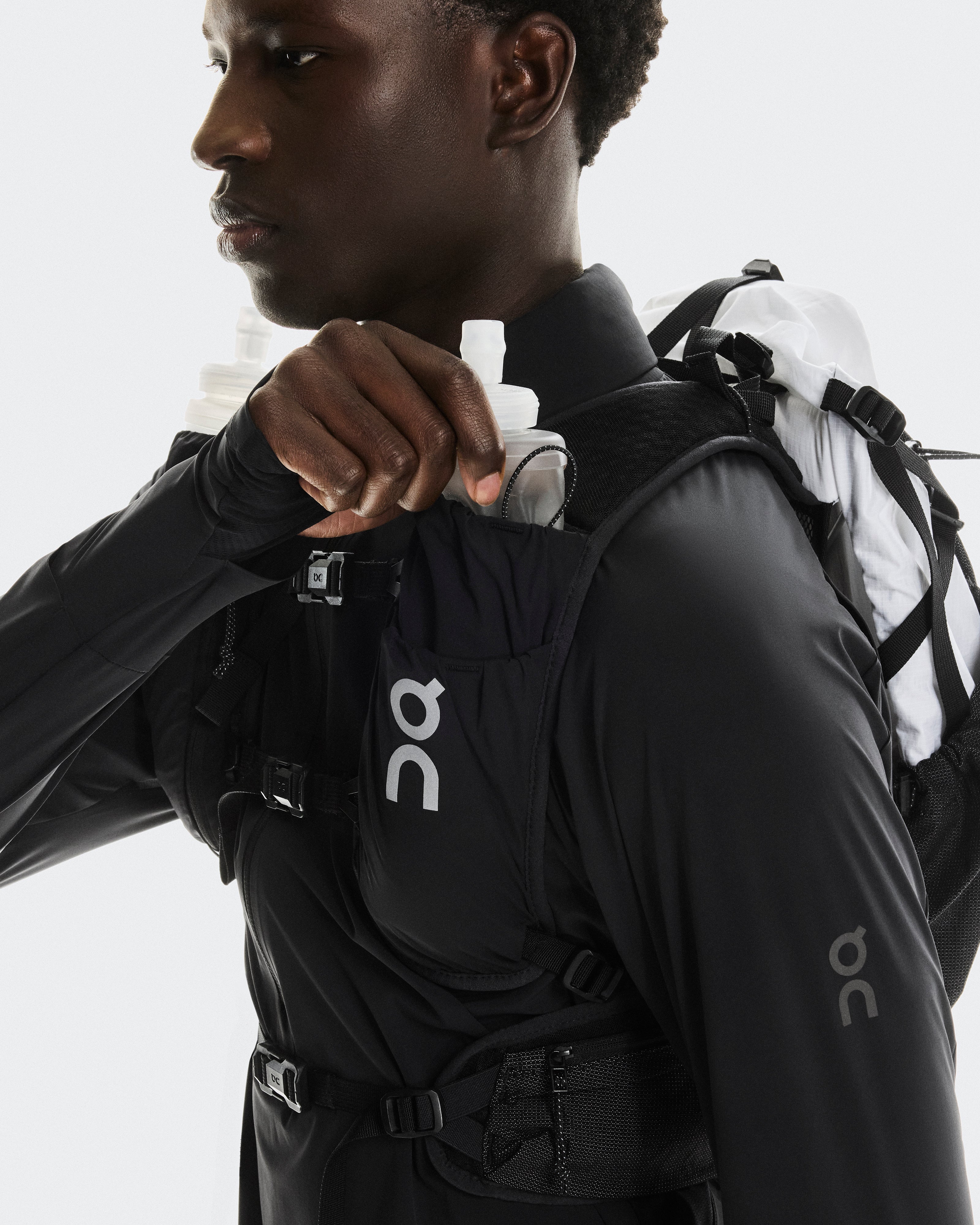 On Trail Pack 20L White | Black