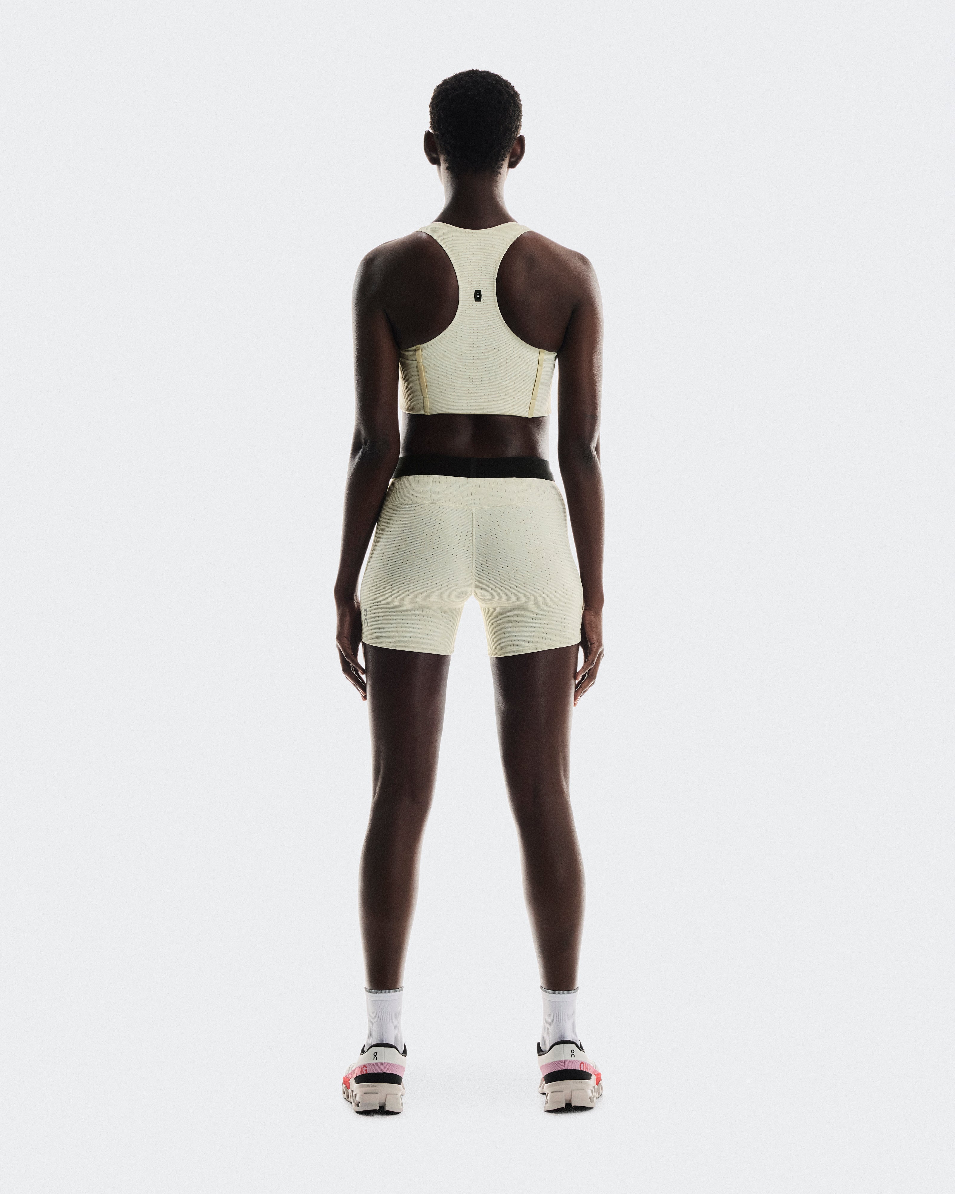 On Pace Tights Short Ice (Women's)
