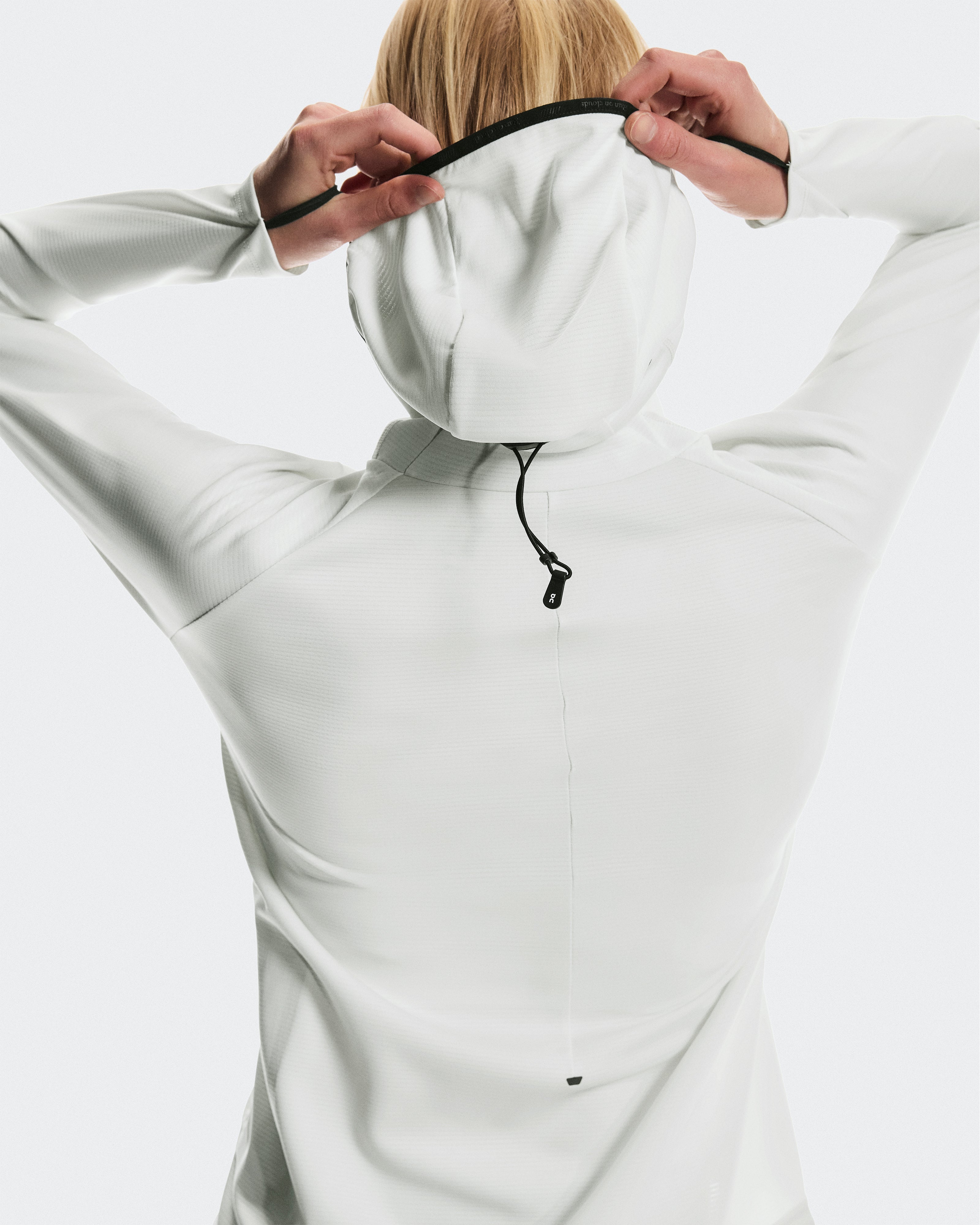 On Climate Zip Hoodie Iceberg (Women'S) (Women's)