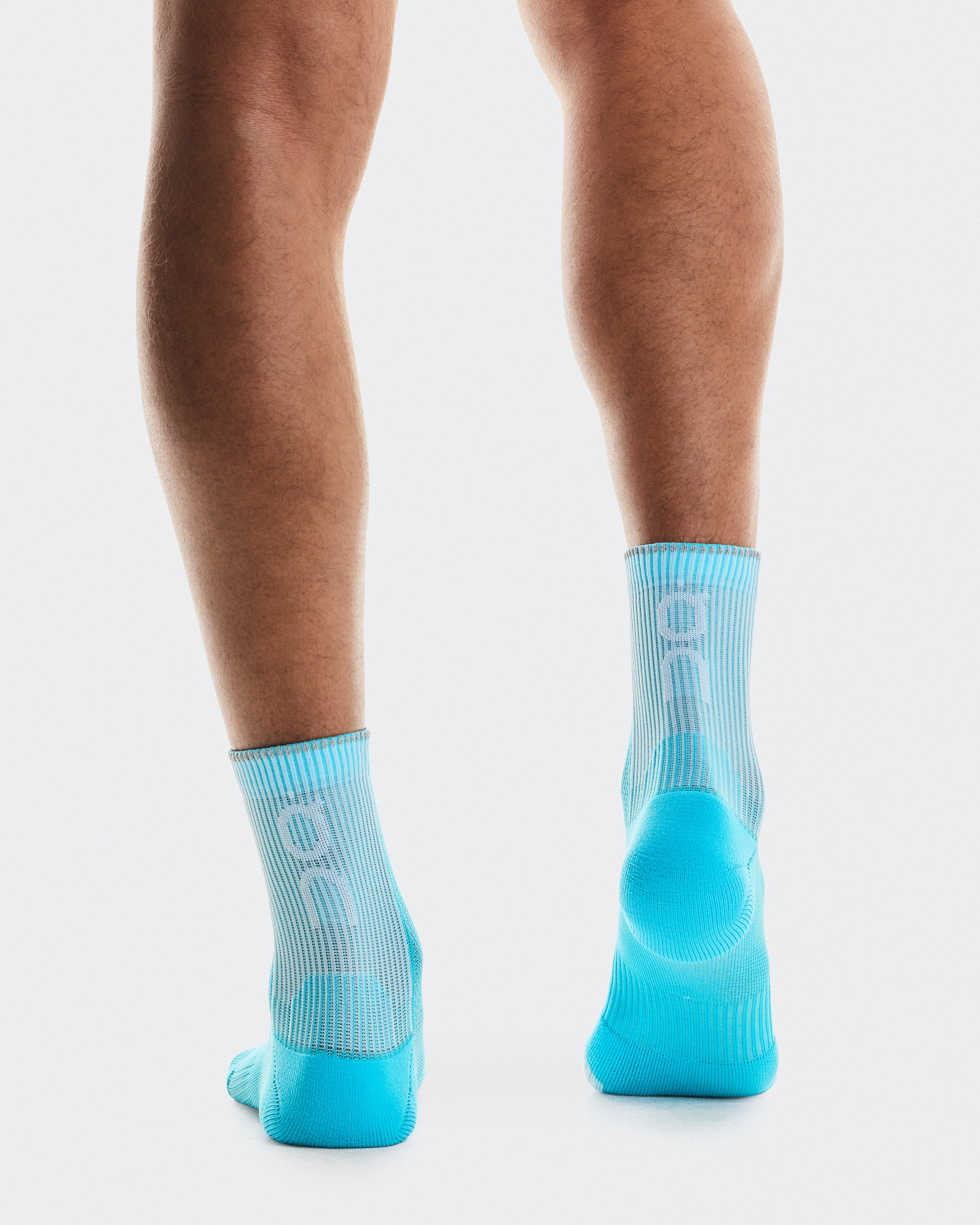 On Performance Run Sock Mid Horizon | White