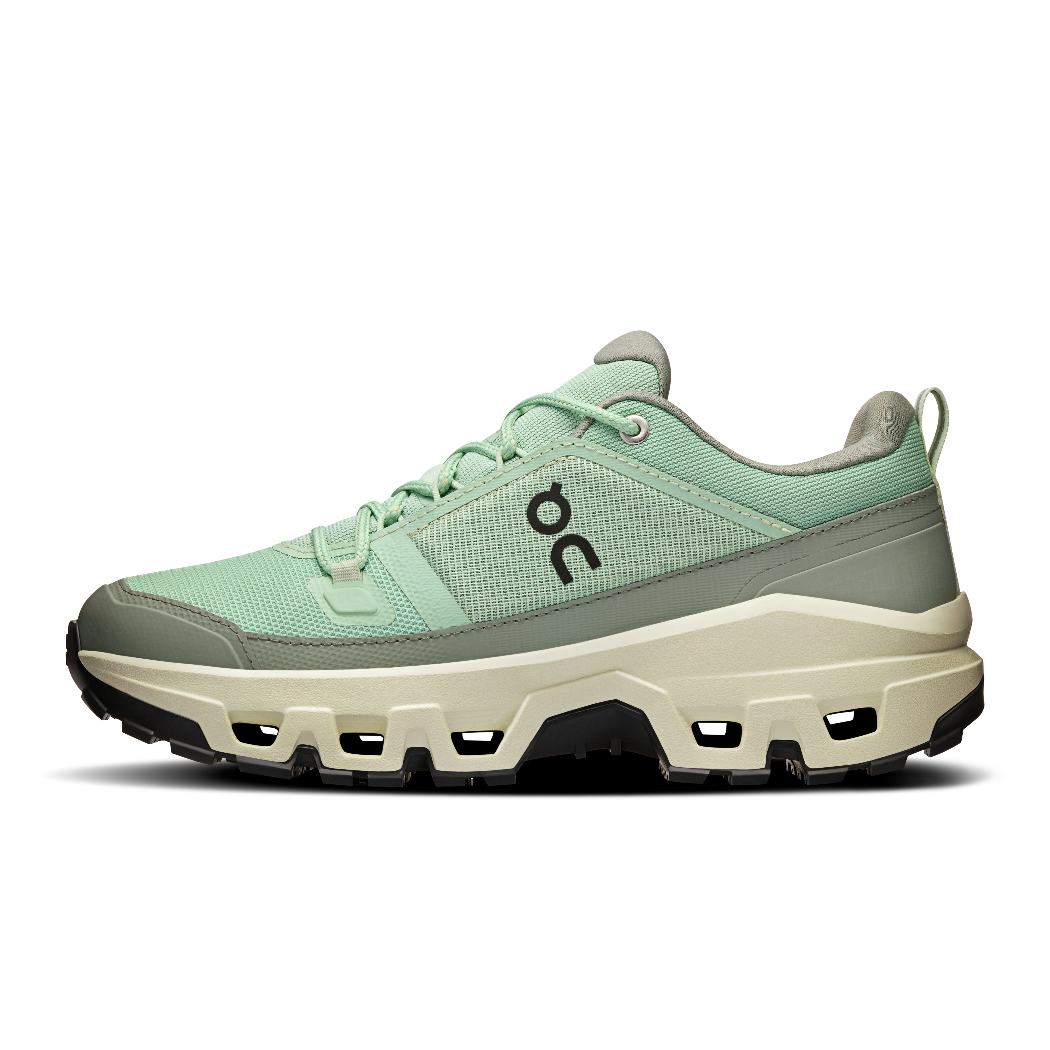 on running cloudrock low waterproof mineral aloe (women's)