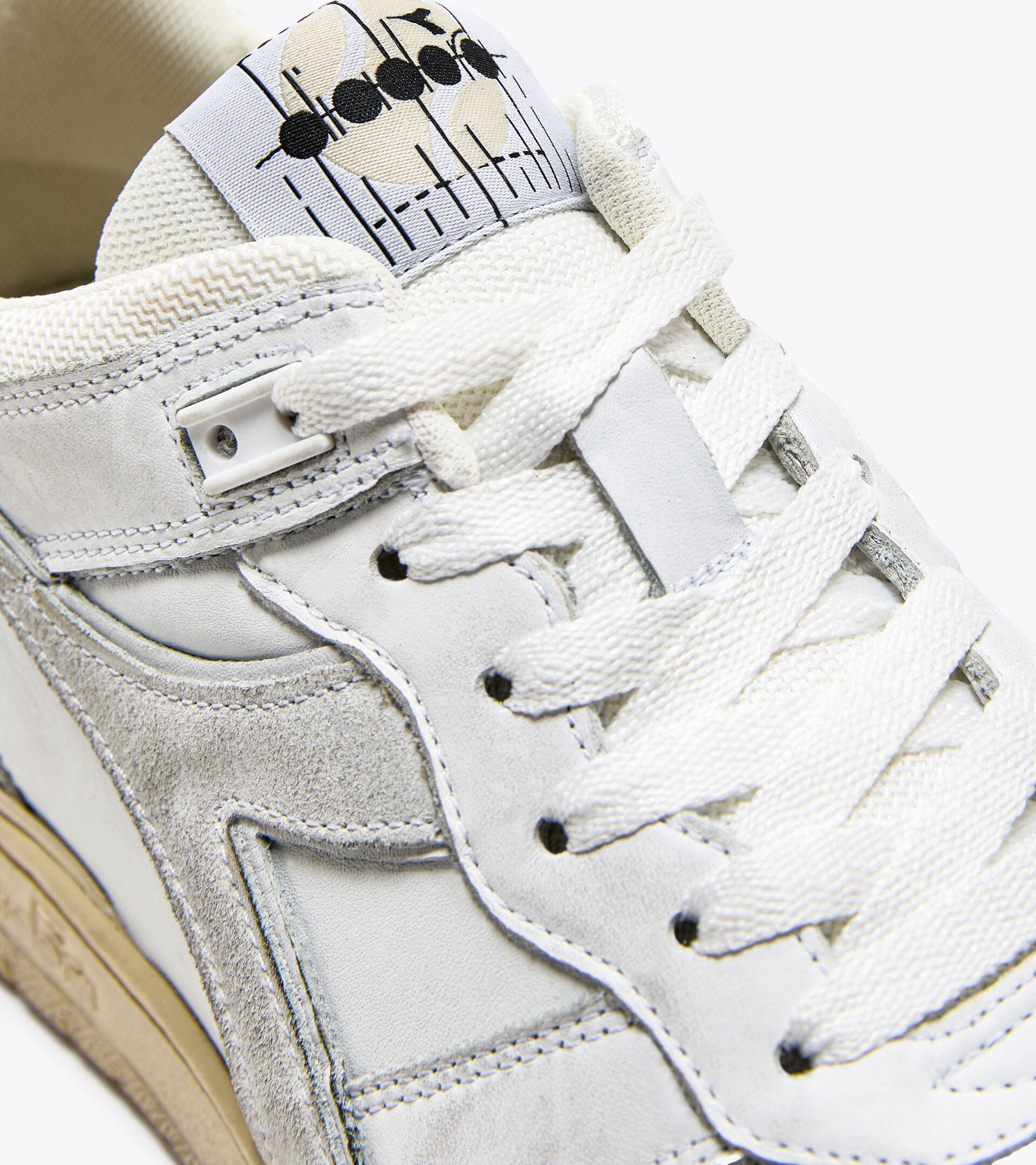 Diadora B.560 Used White