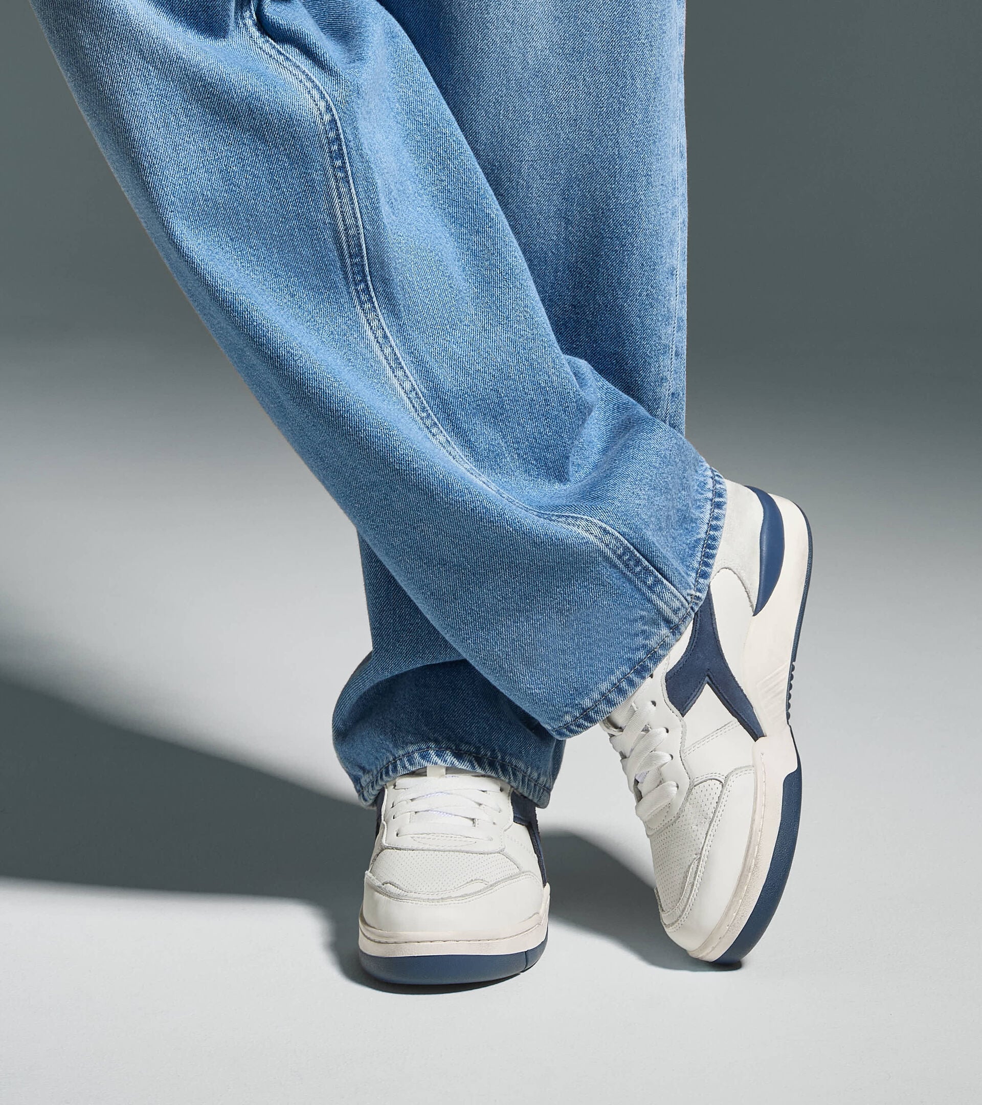 Diadora B.560 Used White/Majolica Blue