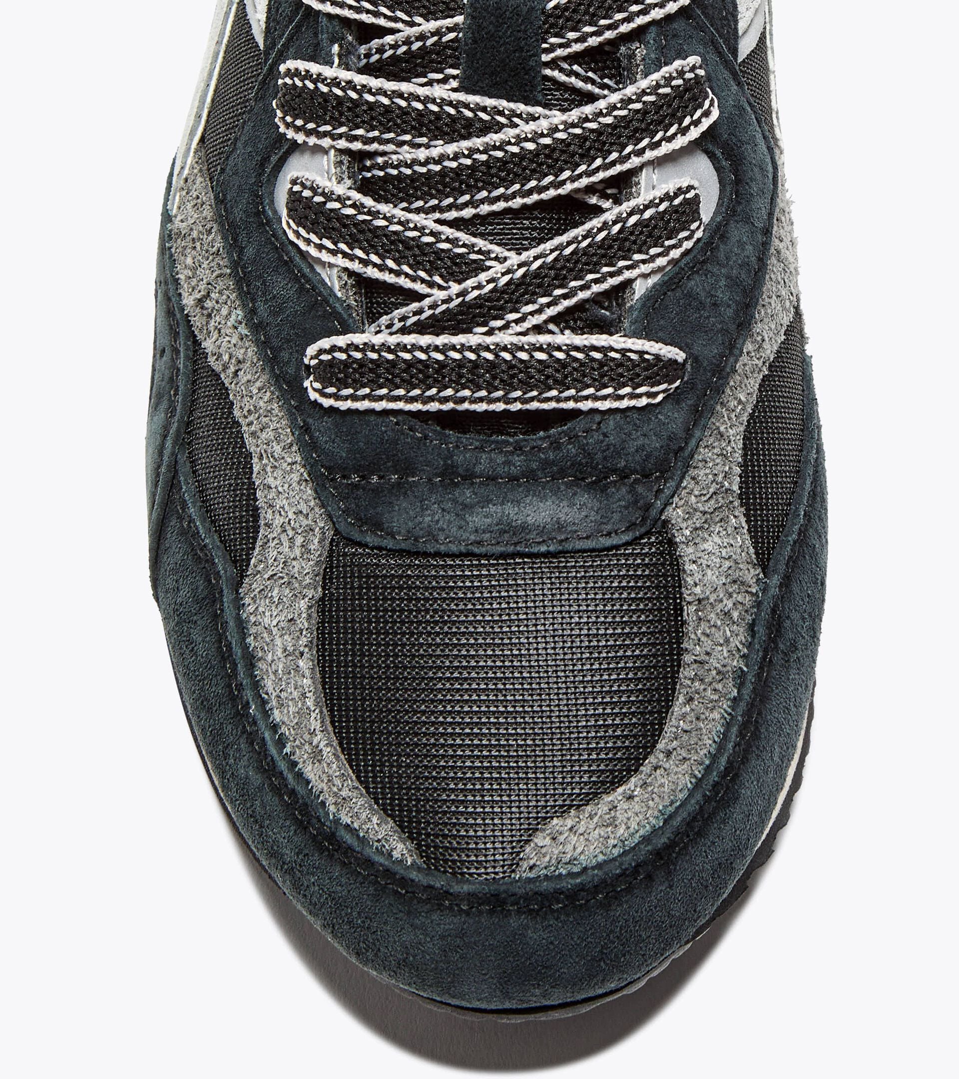 Diadora Equipe Revenge Used Black
