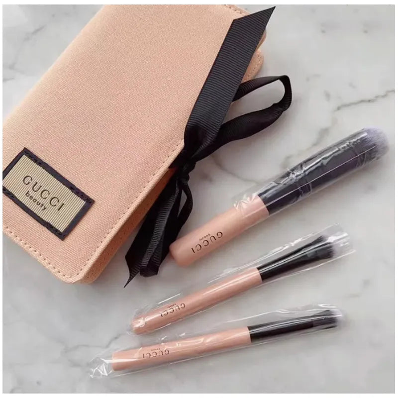 Gucci Beauty pink travel makeup brush set