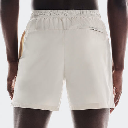 On 5" Core Shorts Sand