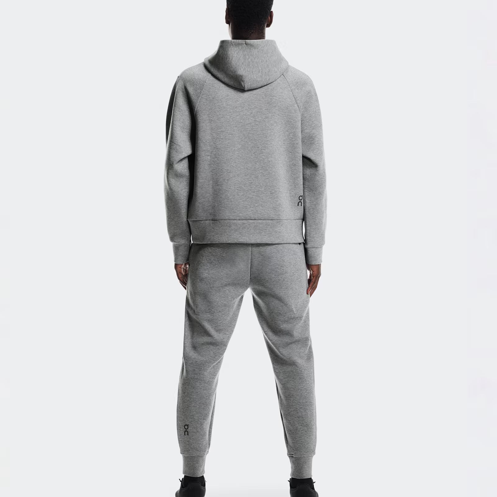 On Focus Tech Hoodie Basalt