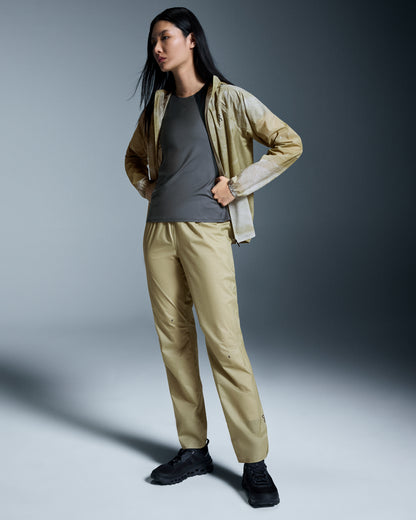 on ultra pants Caper (Women's)
