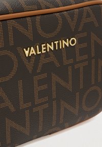 Valentino Regina Cross Body Bag Moro/Naturale