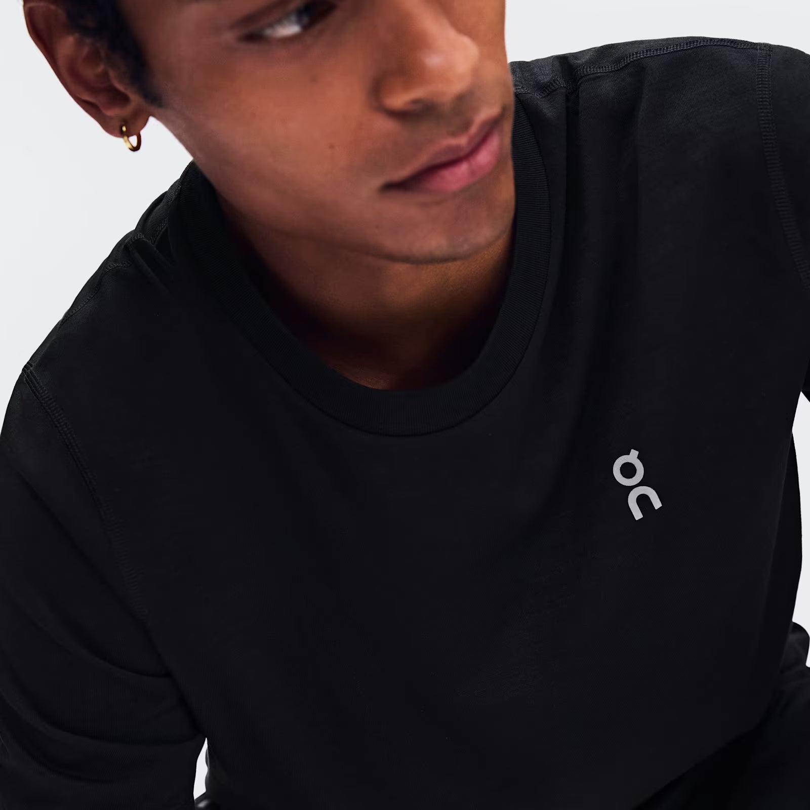On Train-T Black