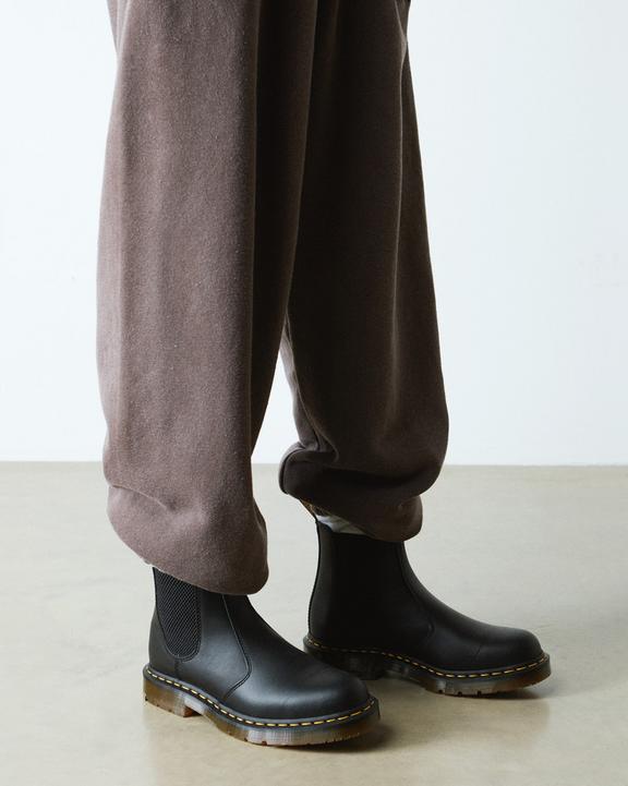 Dr. Martens 2976 Slip Resistant Leather Chelsea Boots Black - Womens