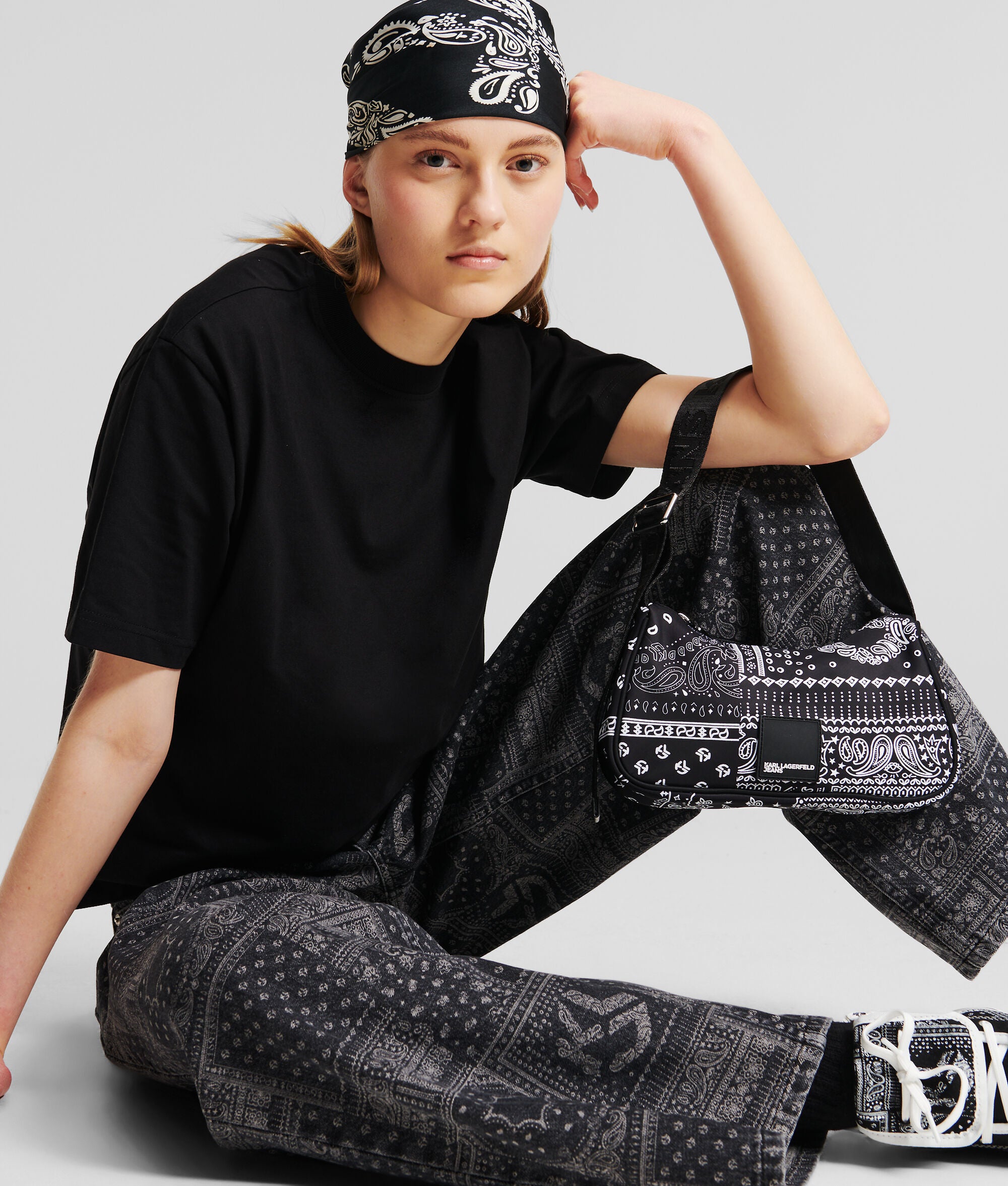 Urban Nylon Shoulder Bag AOP BANDANA BLACK AOP BANDANA BLACK