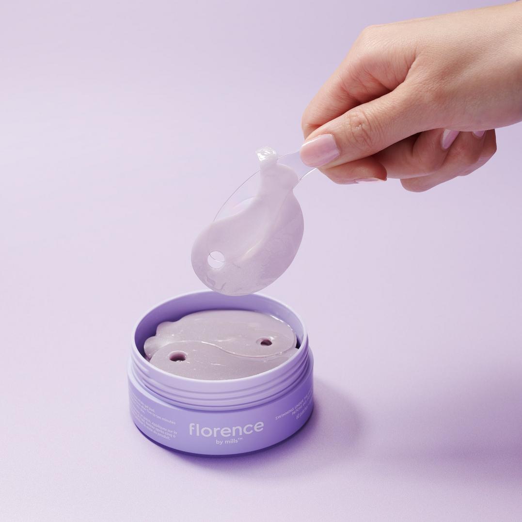 florence by mills Swimming Under the Eyes Brightening Gel Pads