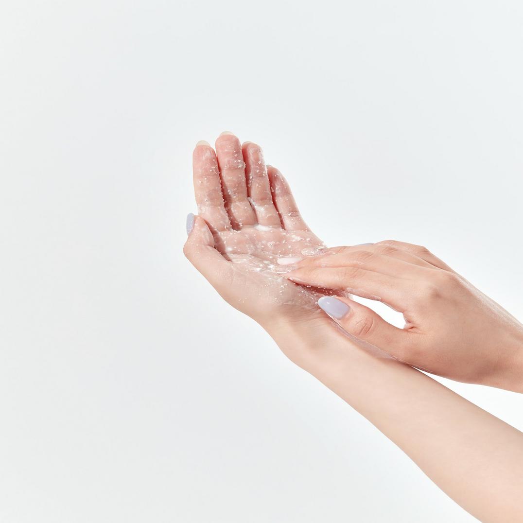 Hanskin Vitamin C Glow Powder Cleanser