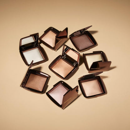 HOURGLASS Ambient Lighting Powder