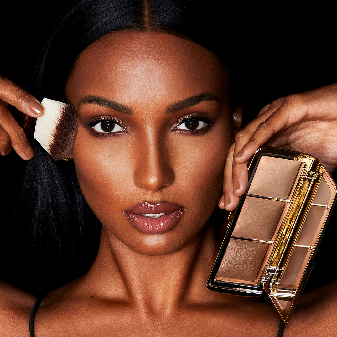 HOURGLASS Ambient Lighting Palette Volume II