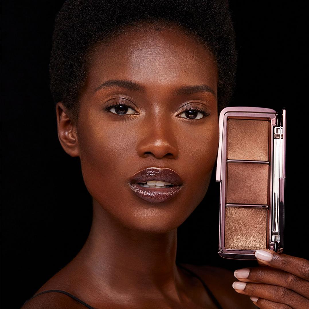 HOURGLASS Ambient Lighting Palette - Volume lll