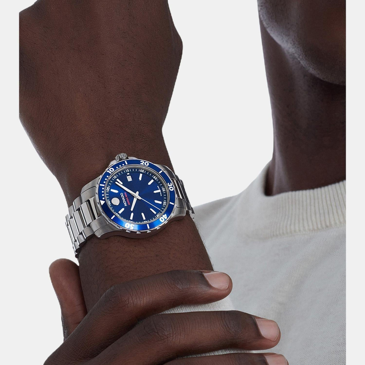 Movado Series 800 Men Quartz Blue Dial Analog Stainless Steel Watch 2600159