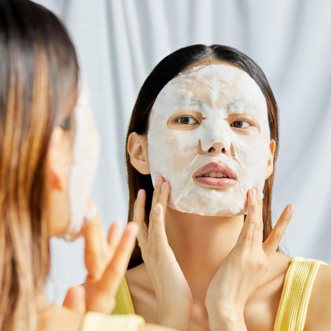 I Dew Care Glow Up Bubbles Illuminating Bubbling Sheet Mask