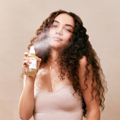 Knours. Hydrating Jojoba Oil + Aloe Vera H2O Double Duty Mist