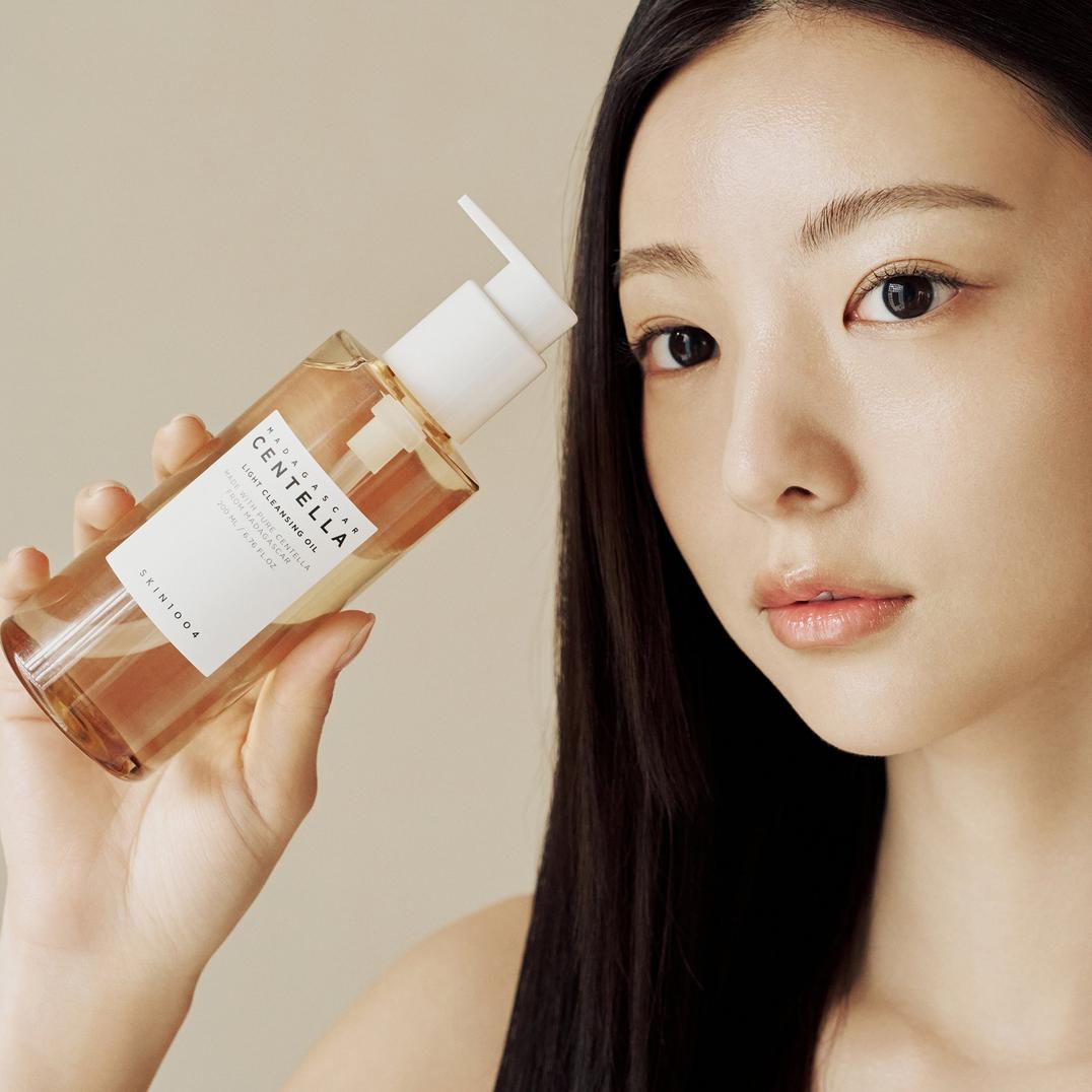 SKIN1004 Madagascar Centella Light Cleansing Oil