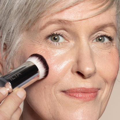 ILIA Perfecting Buff Brushwith Synthetic Bristles