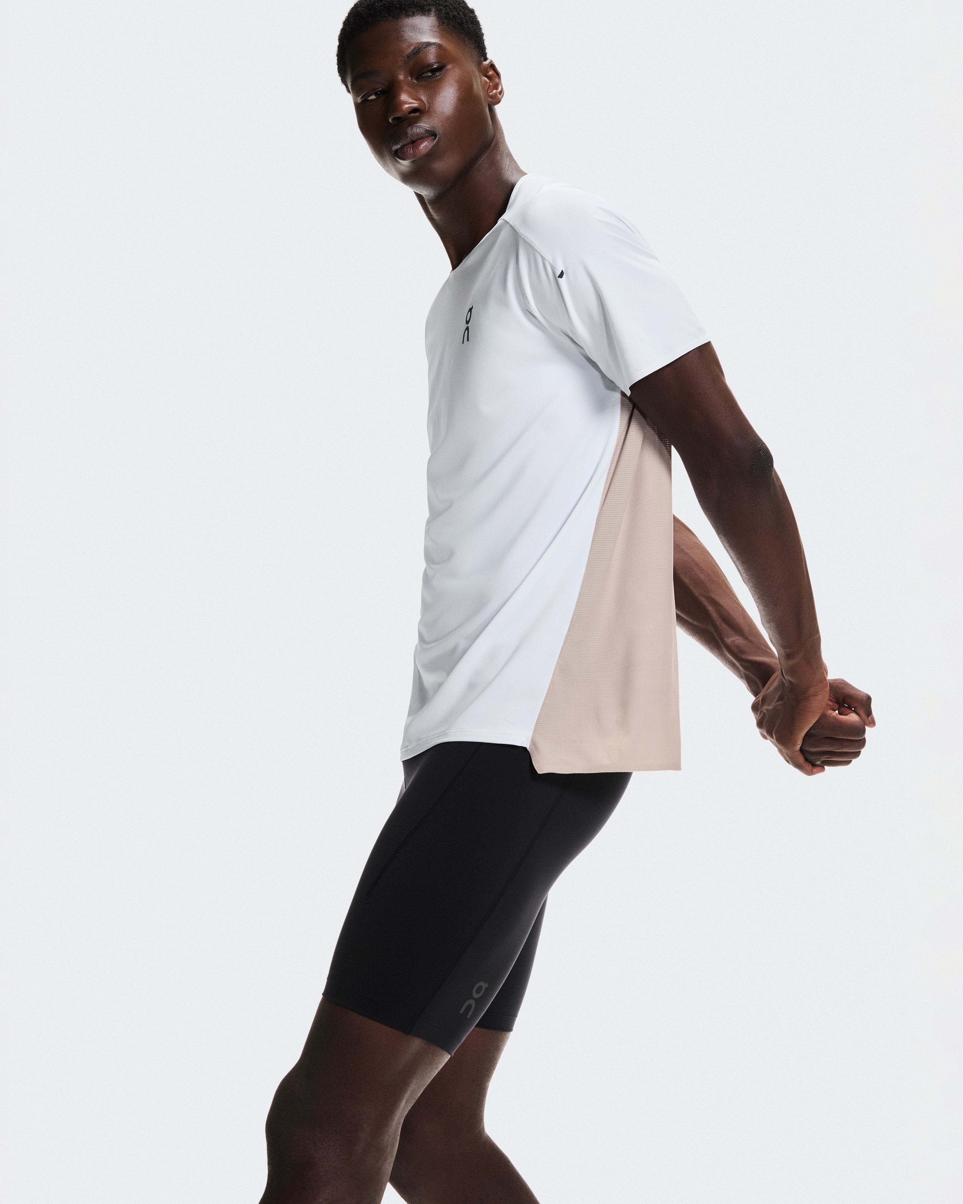 On 8" Performance Tights Black