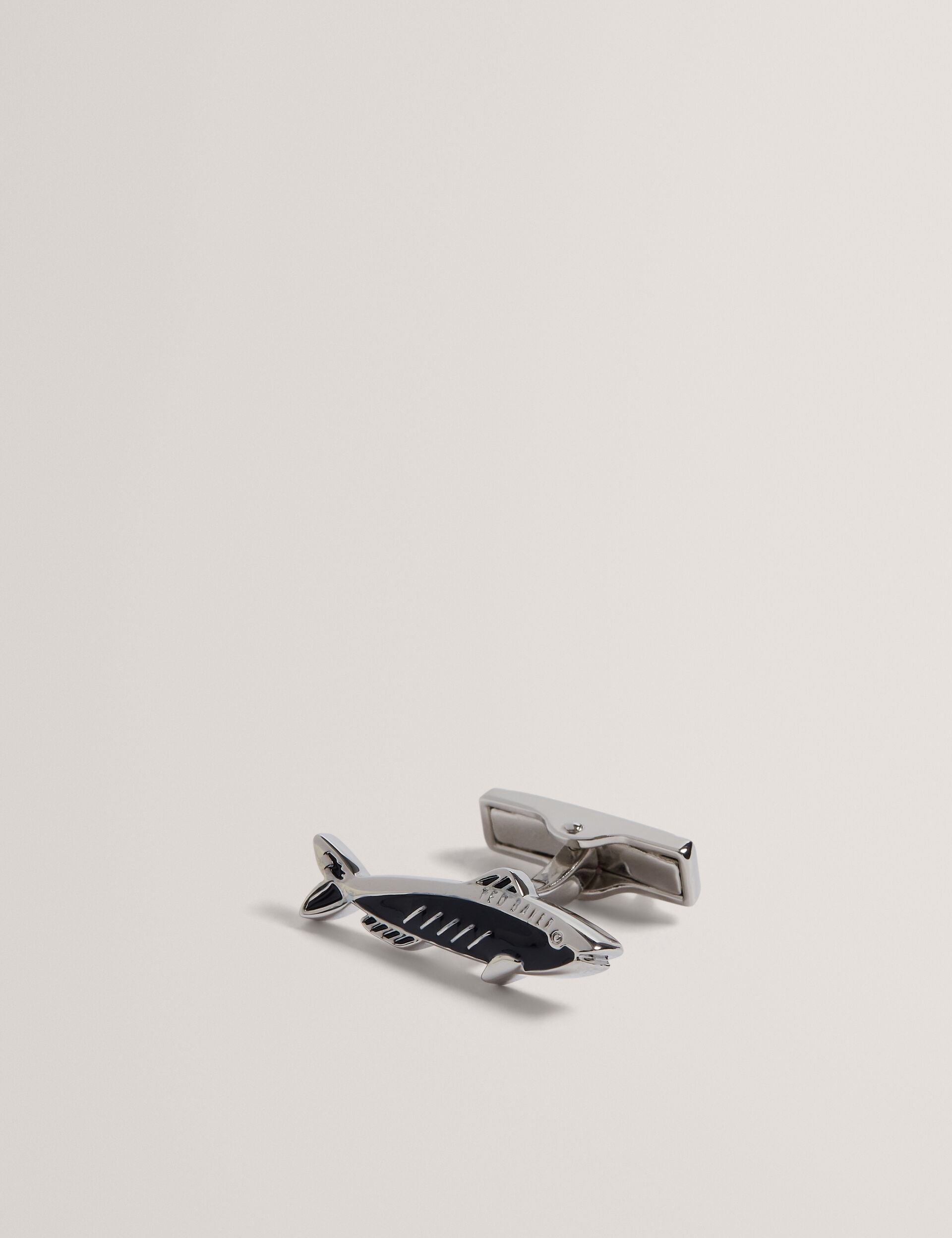 #color_silver