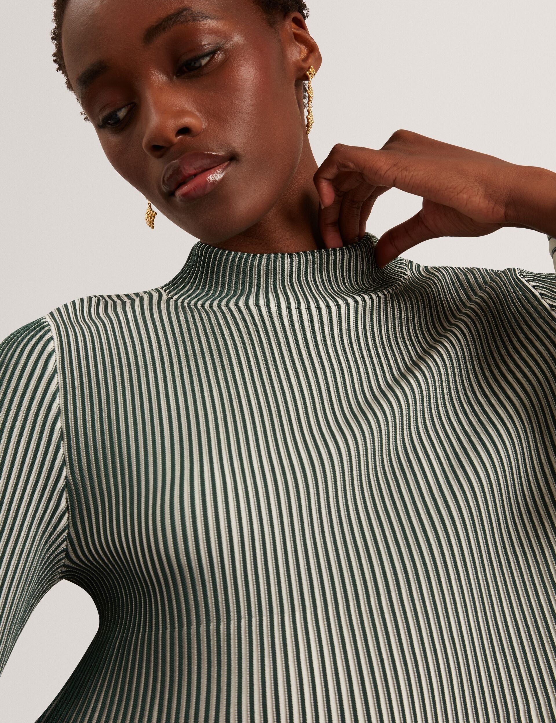 #color_dark-green