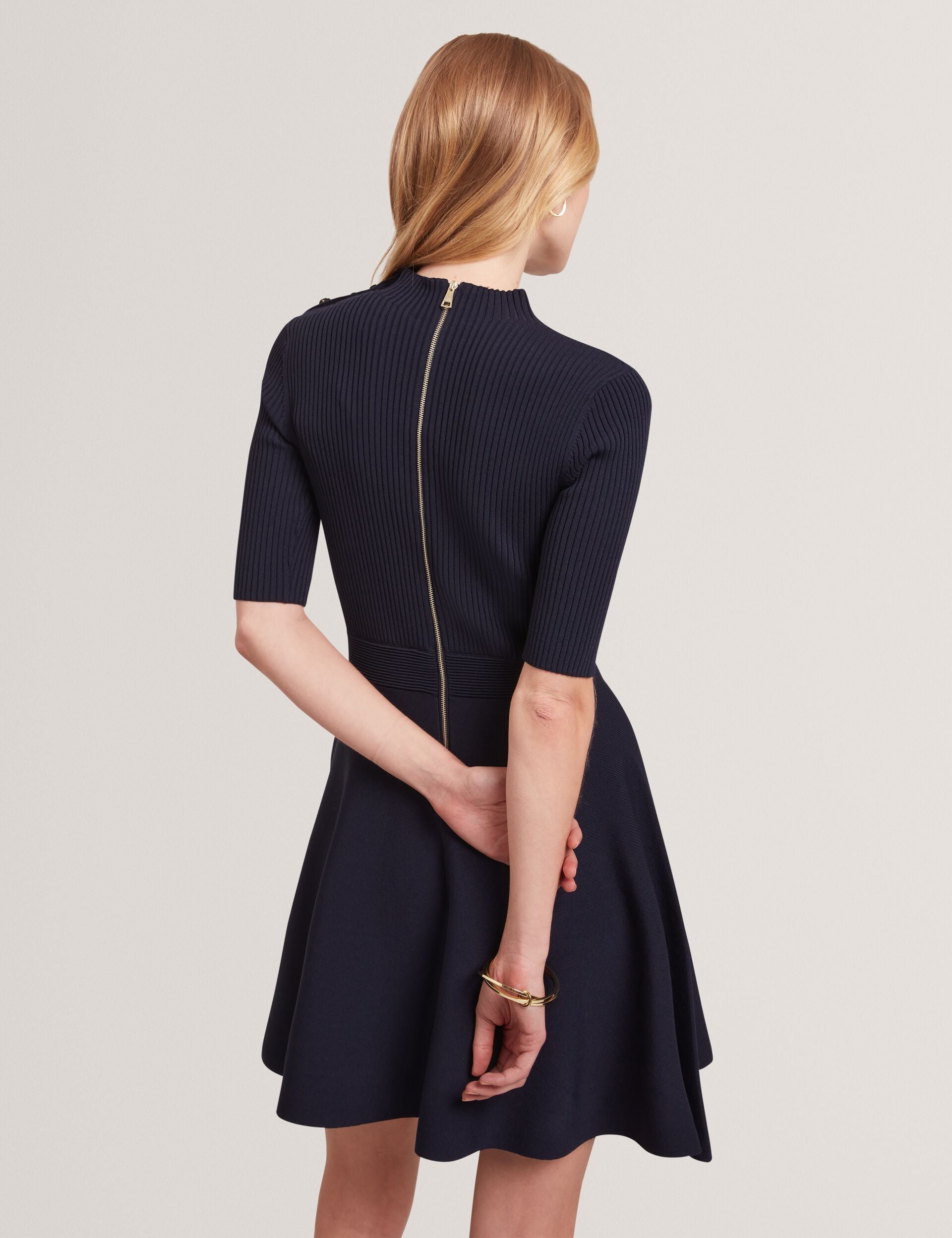 #color_navy