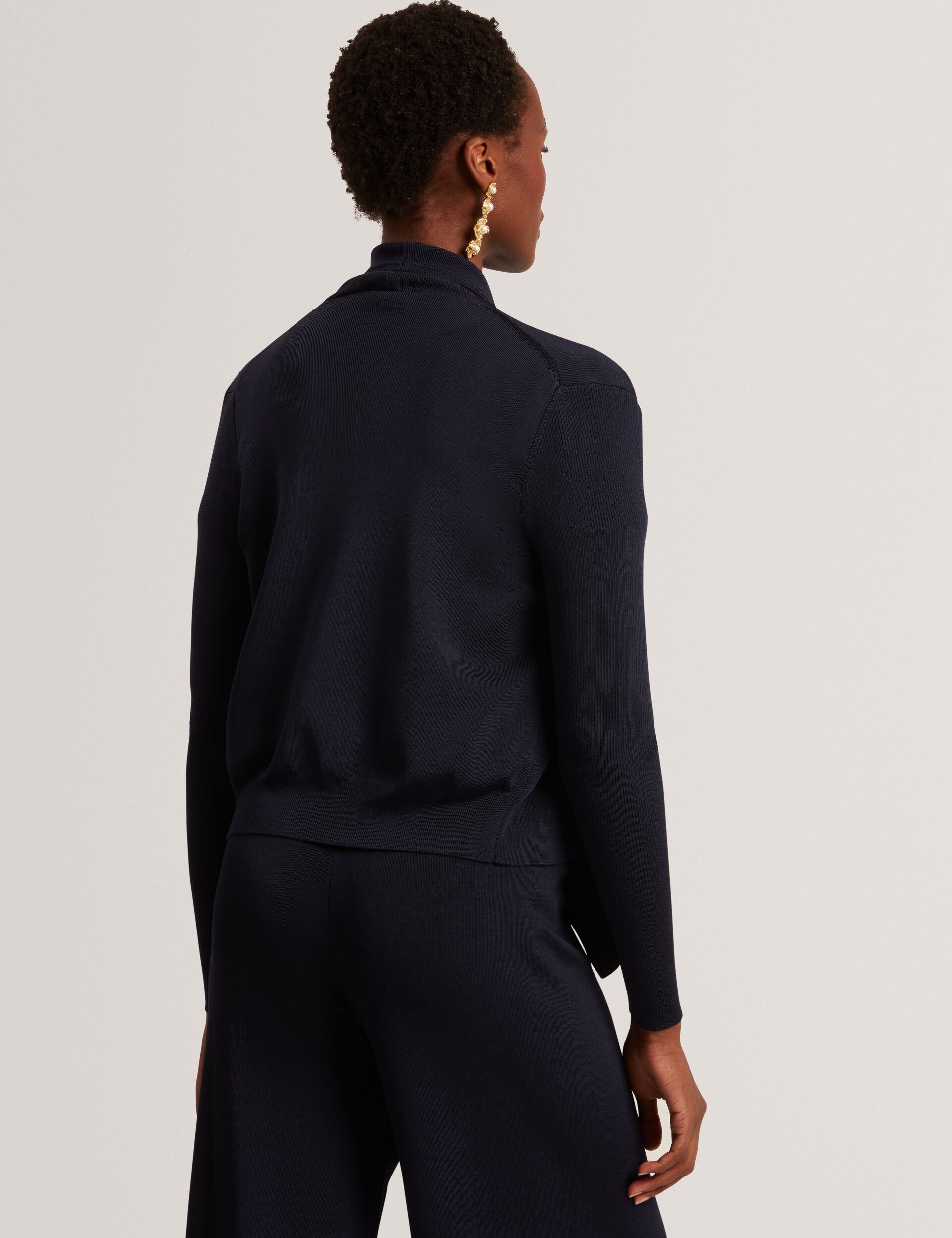 #color_navy