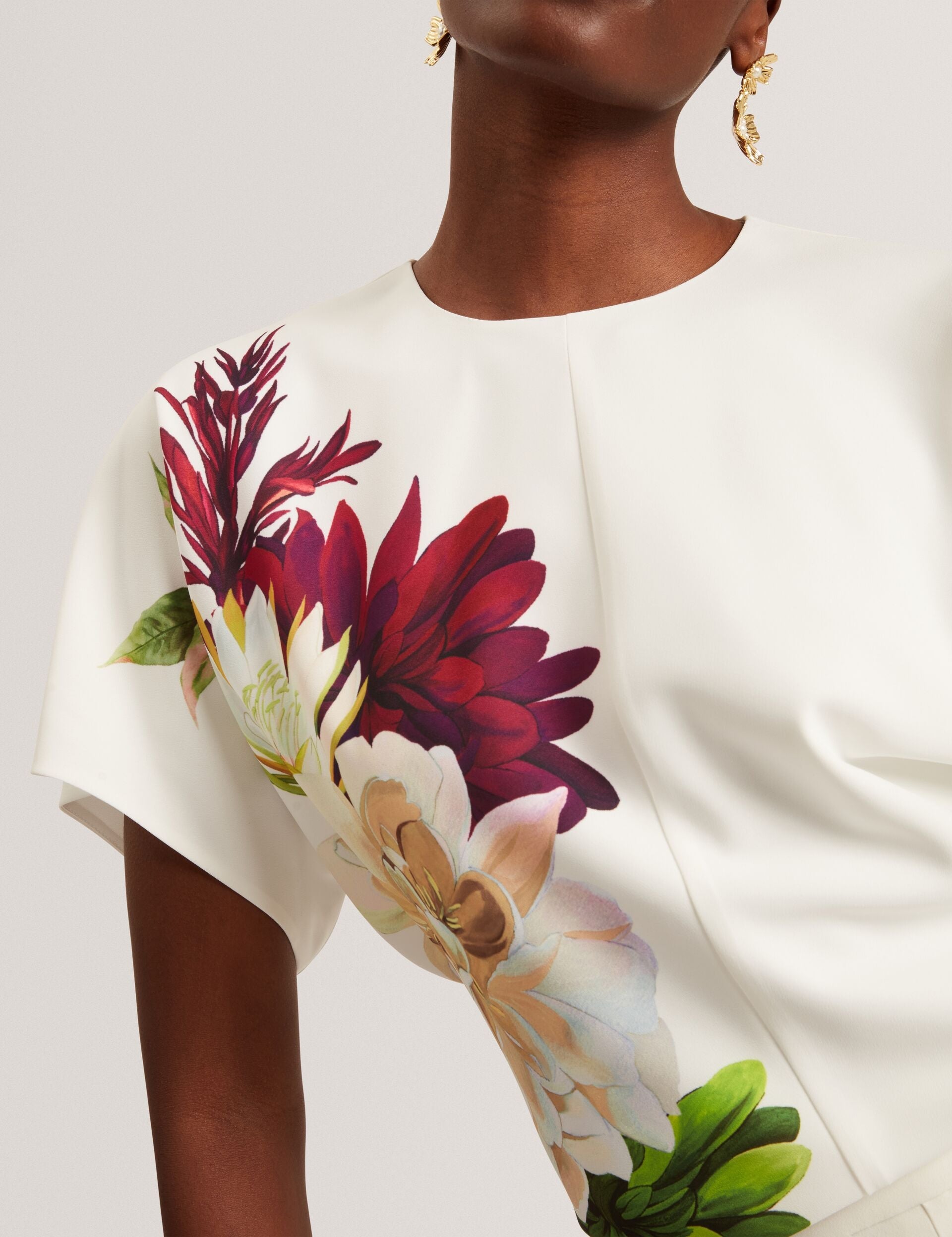 #color_ivory