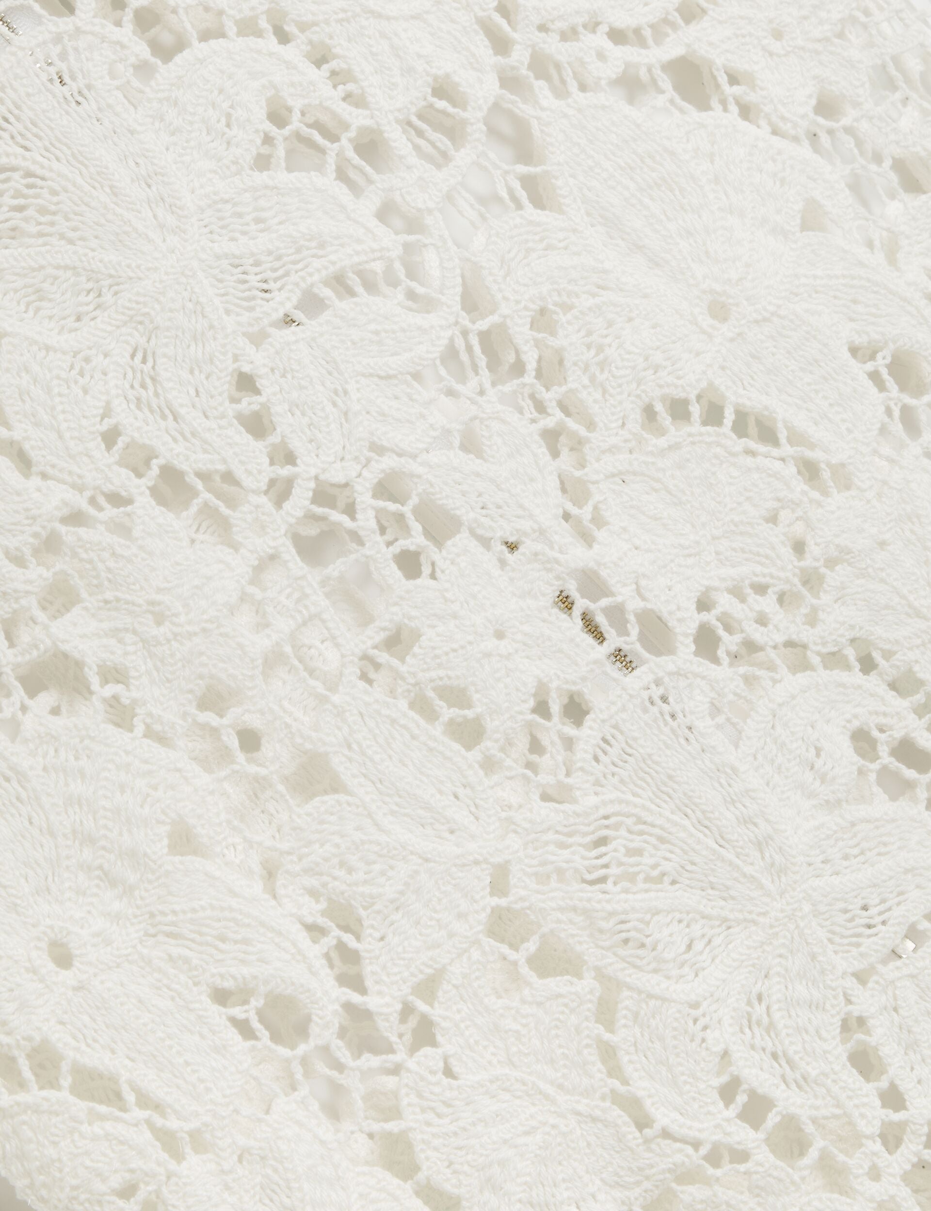 #color_ivory