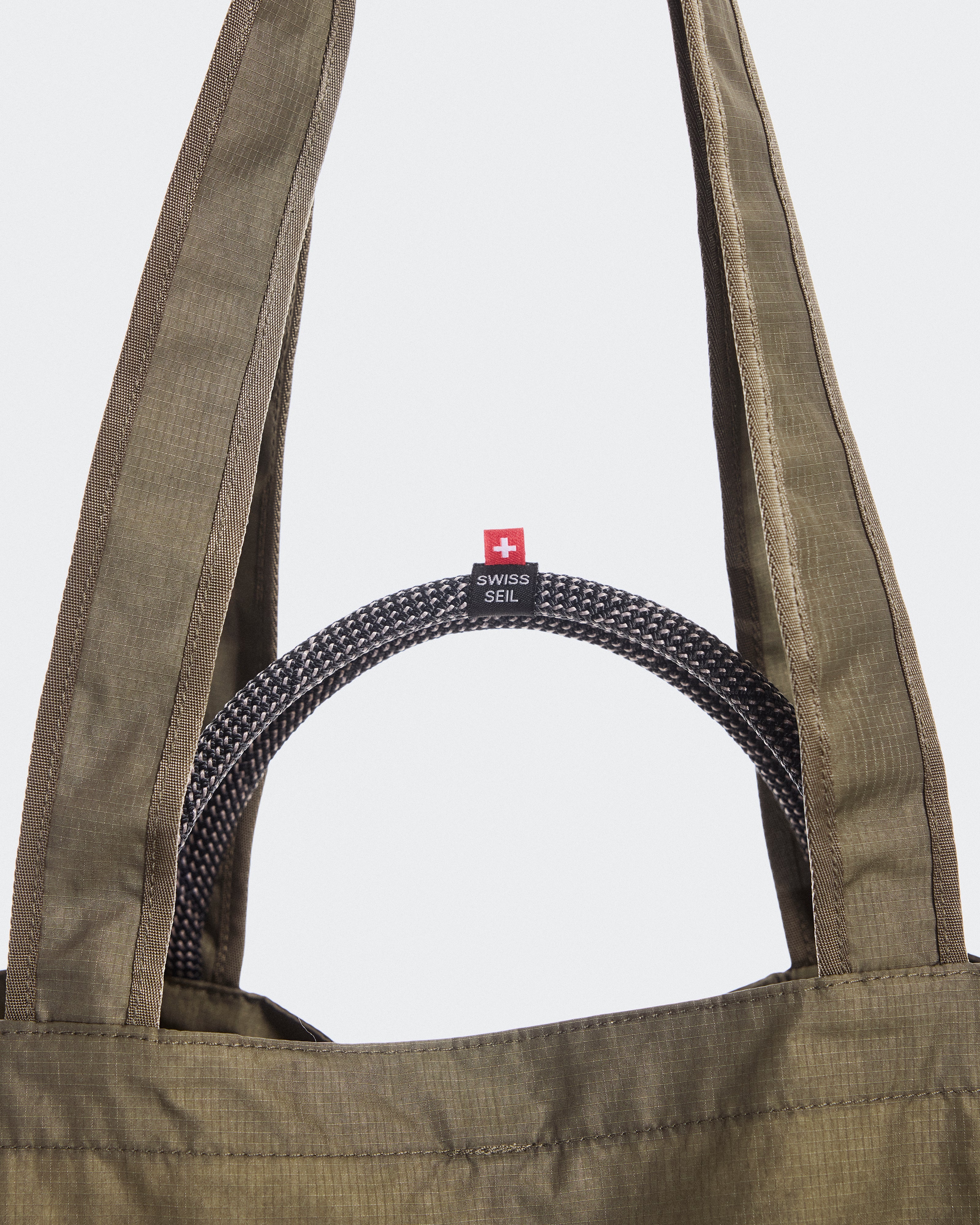 On Cargo Pack 60L Olive