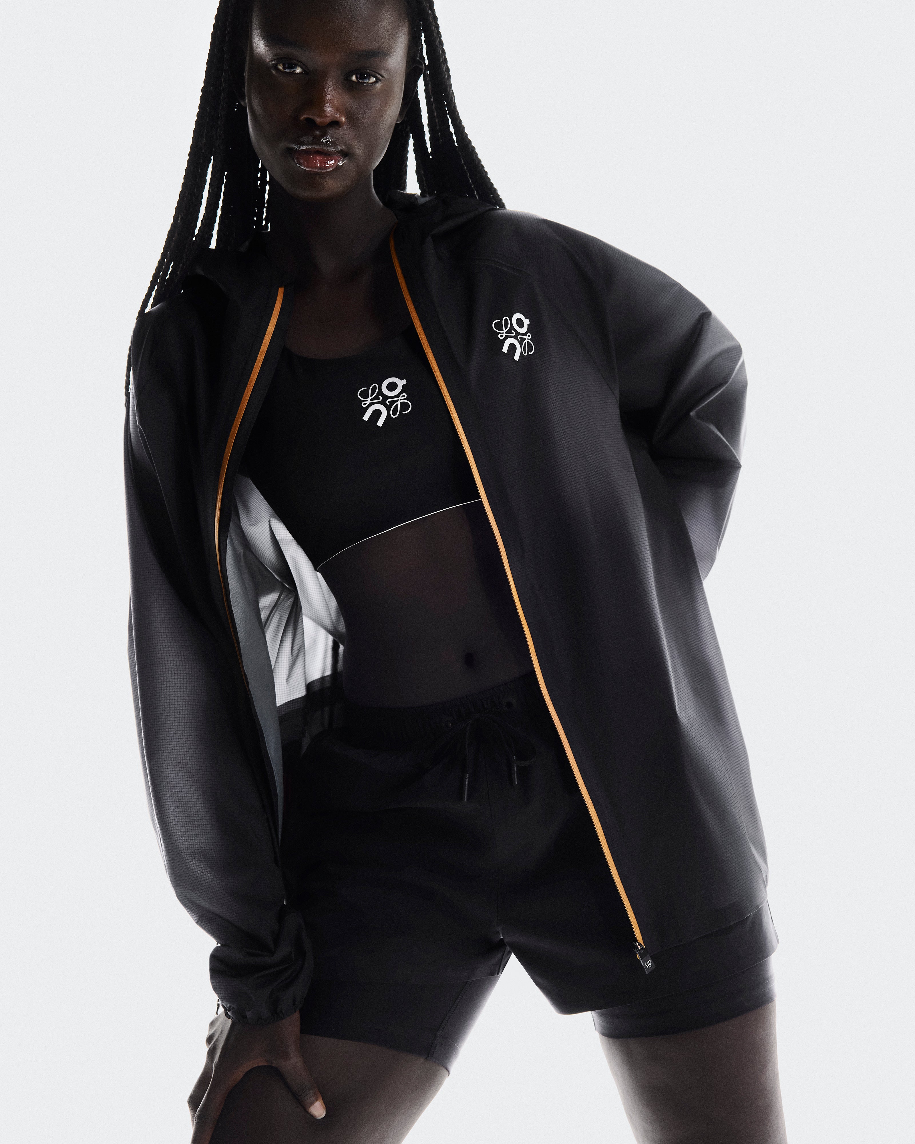 On Ultra Jacket Loewe Black