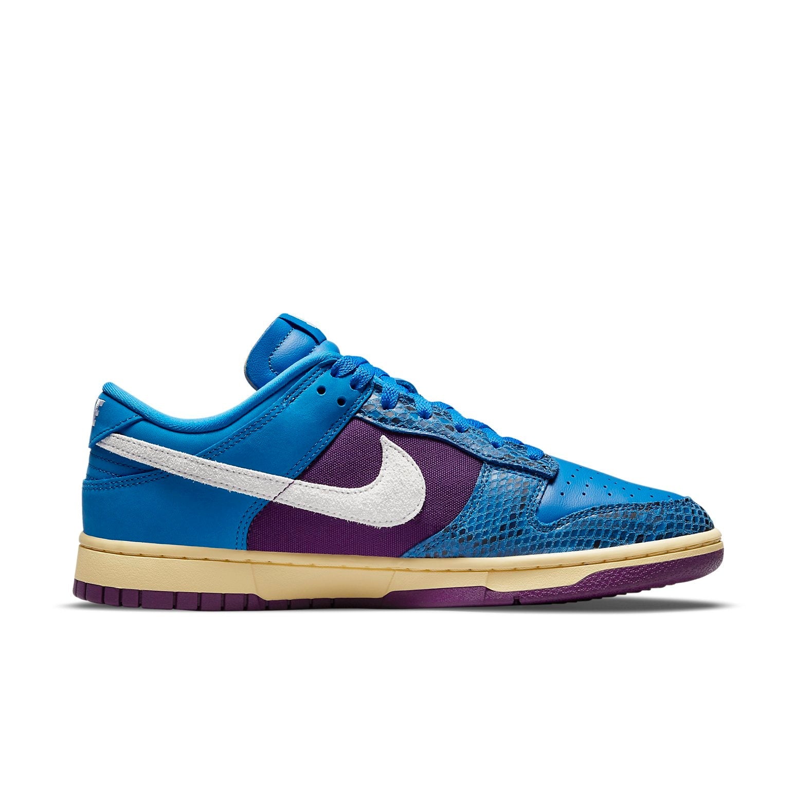 Nike Dunk Low Undefeated 5 On It Dunk vs. AF1