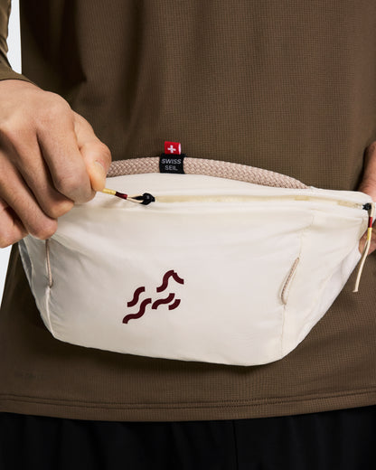 On Waist Pack 2L Lite Year Of The Horse Ivory