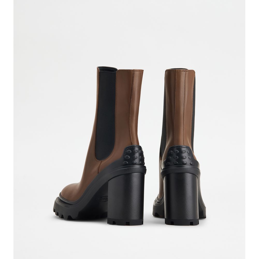 Tods Ankle Boots In Leather Brown Womens