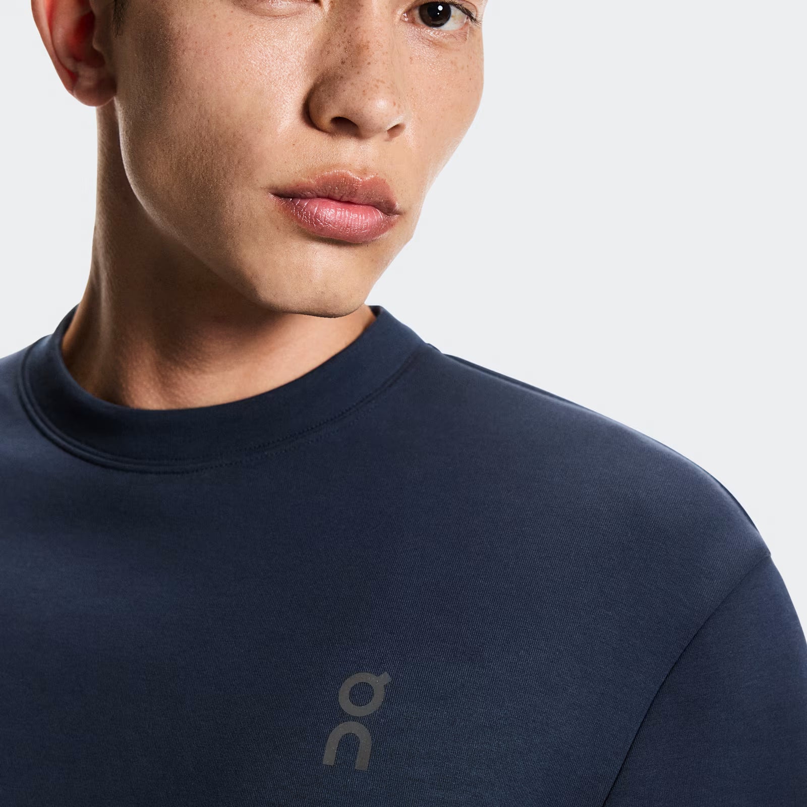 On Focus Tech Crew Navy